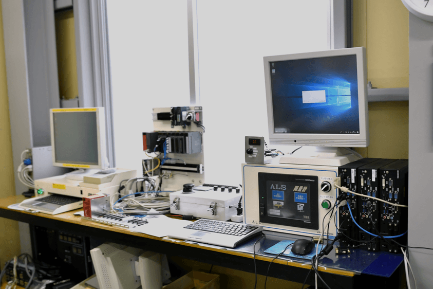 鉄道保線用車両向け機器の開発環境