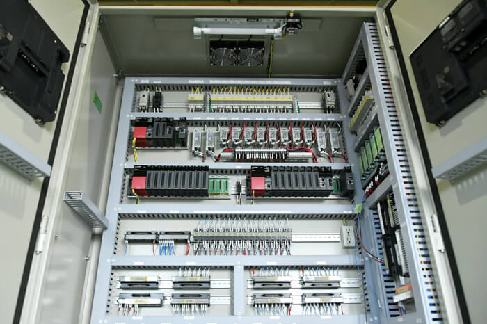 生産工場向け制御盤