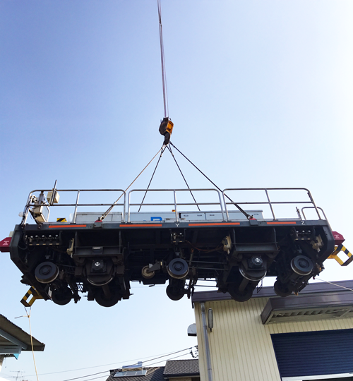 ドクターブルー車両入庫シーン